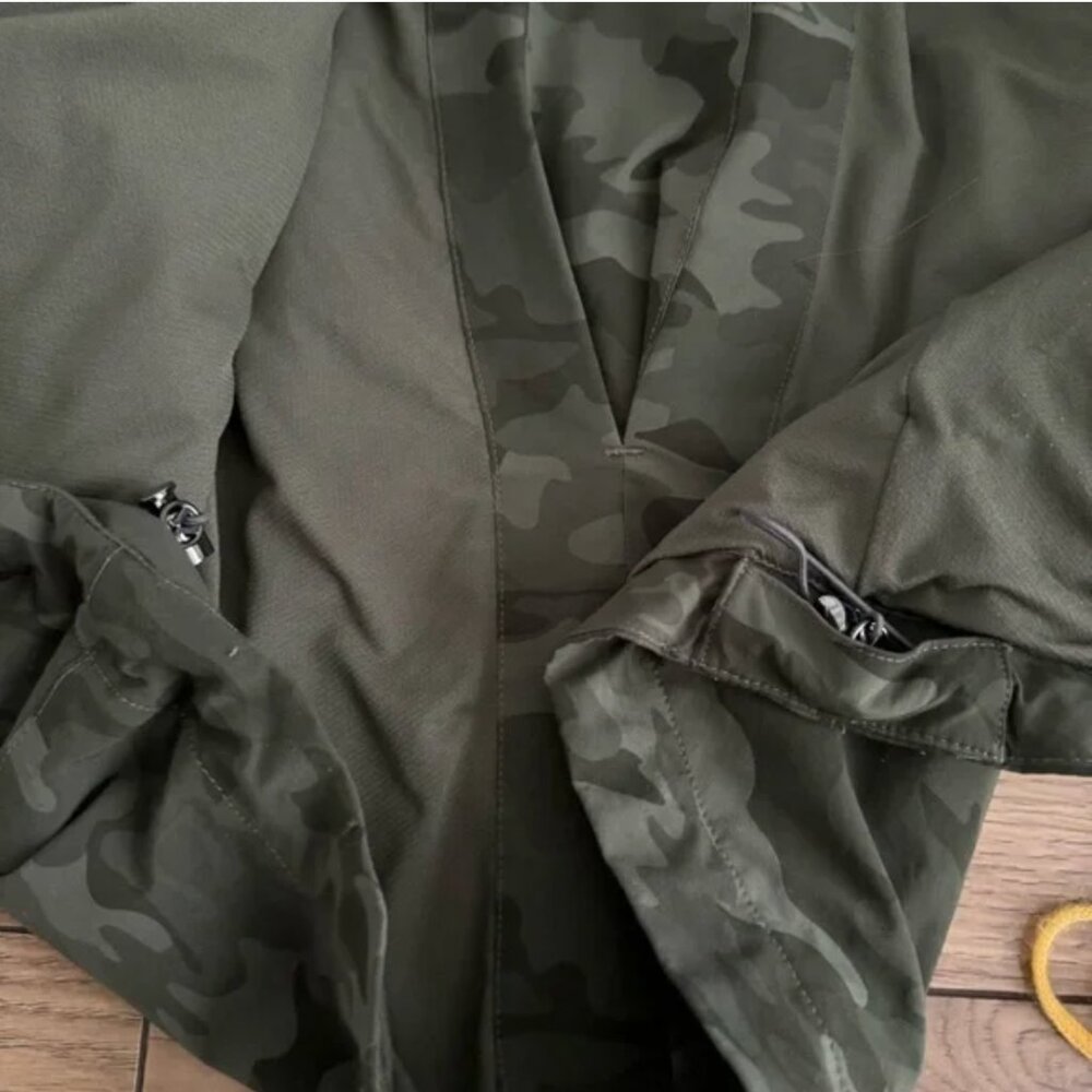Lululemon Rise & Shine Jacket II Savasana Camo Fatigue Green - Picture 5 of 12
